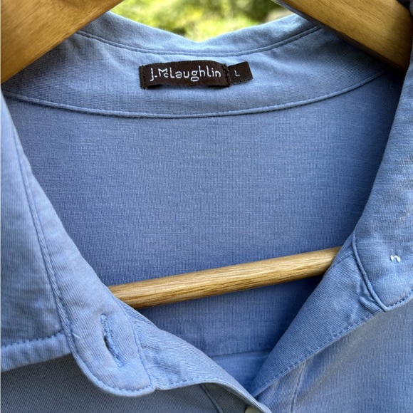J. McLaughlin Light French Blue Casual Button Down Shirt. Size Large - Picture 7 of 9